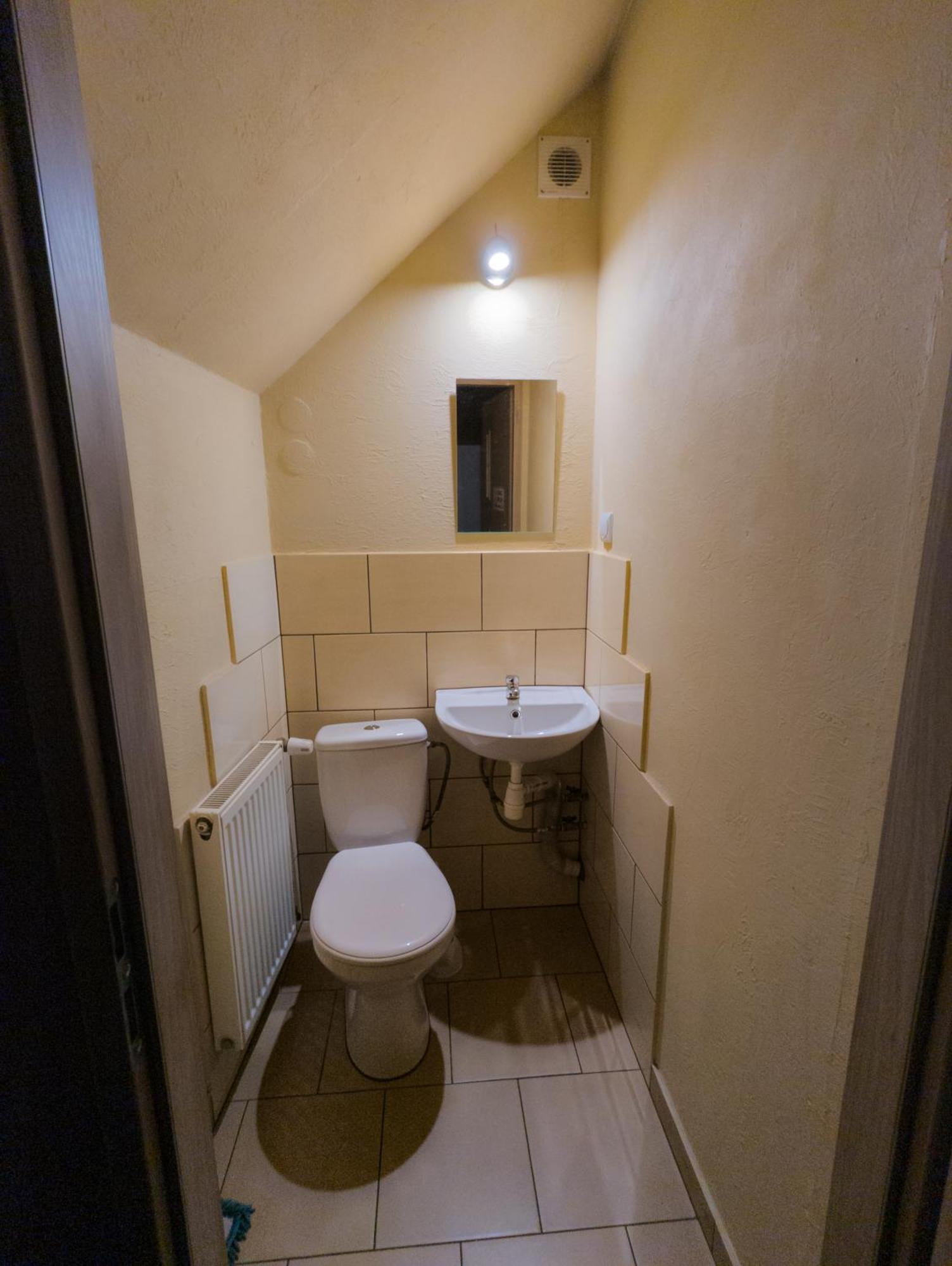 Pokoje Goscinne "U Karola" Pracownicze Ścinawa Exterior foto